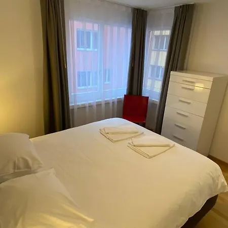 Great 2 Bedroom Flat In The Center - Mainau 12 *