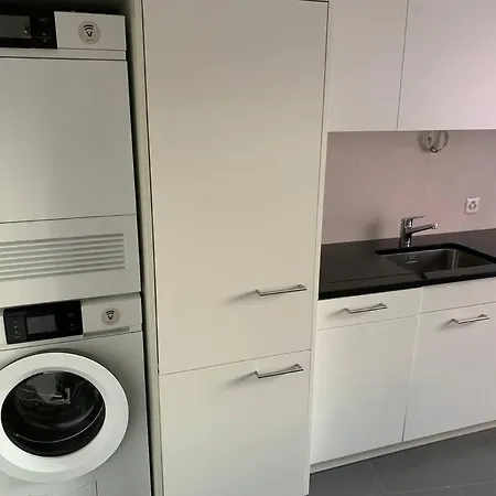 Great 2 Bedroom Flat In The Center - Mainau 12 *