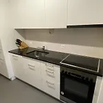 Great 2 Bedroom Flat In The Center - Mainau 12 Daire Zürih