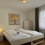 Great 2 Bedroom Flat In The Center - Mainau 12 *