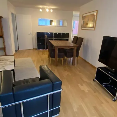 Great 2 Bedroom Flat In The Center - Mainau 12 *